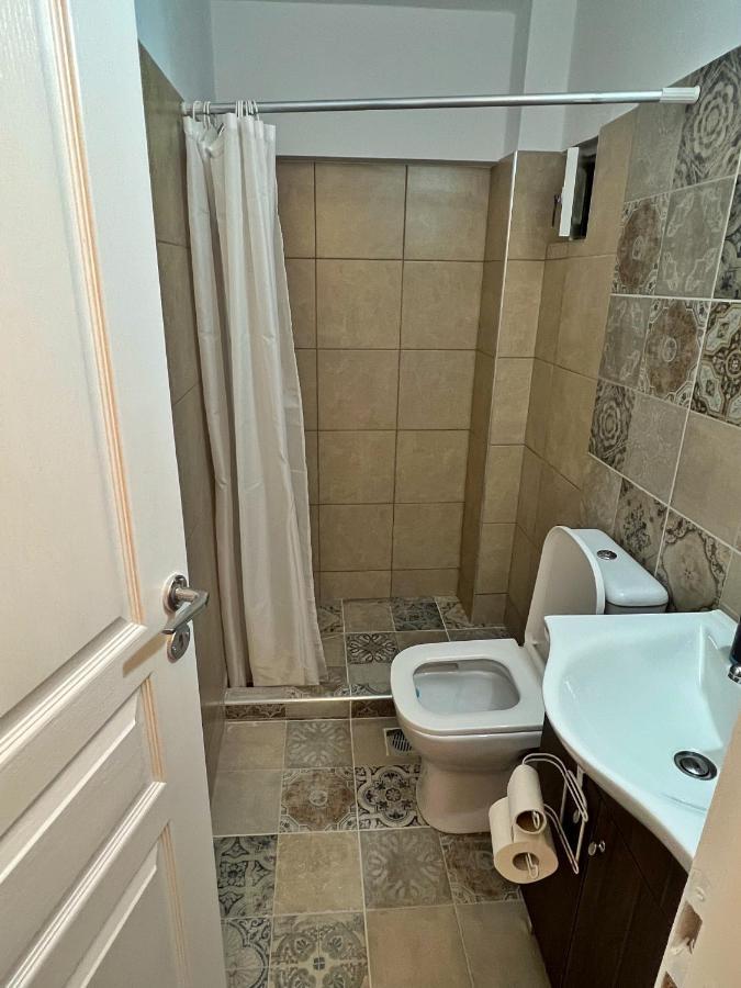 Sunmer Apartment 1Minute From Sea, 15 Min From The Airport Artemis City Center Екстериор снимка